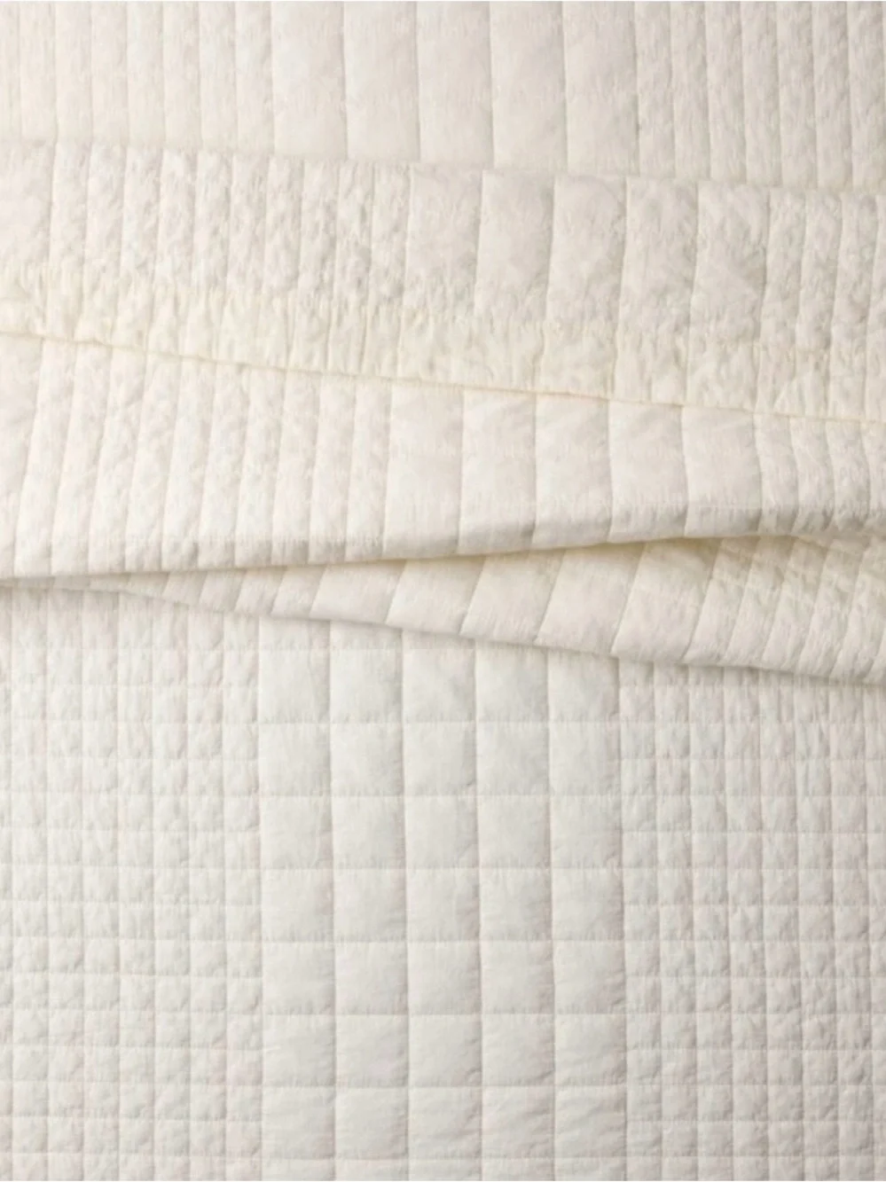 Hearth & Hand Cream grid stitch Quilted Bedspread